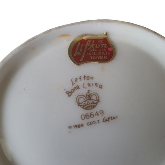 Lefton Vintage 1988 Fine Bone China Trinket Dish with Roses Pink Lavender Green - Picture 3 of 3
